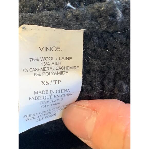 Vince Women's Wool/Cashmere Turtleneck Pullover Sweater Long Sleeve Black SZ XS - Picture 4 of 5